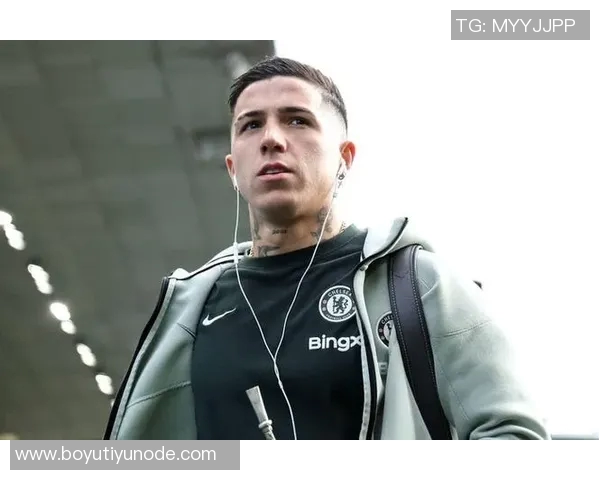 切尔西力争英超三连胜古斯托单人海报助阵客战伯恩利